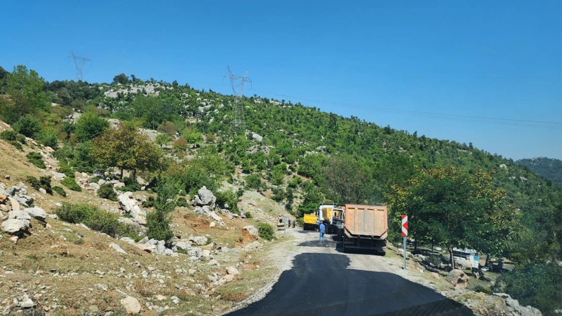 Büyükşehir, Andırın kırsalında 8 mahallenin daha ulaşımını iyileştiriyor