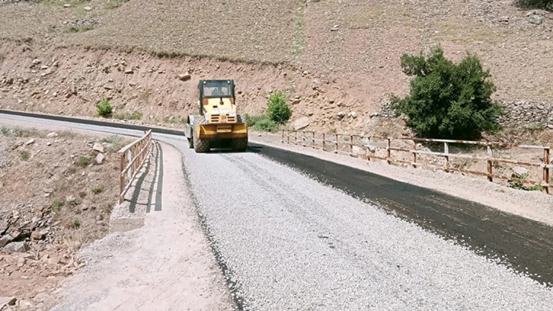 Çağırkan'ın yolu baştan uca yenilendi