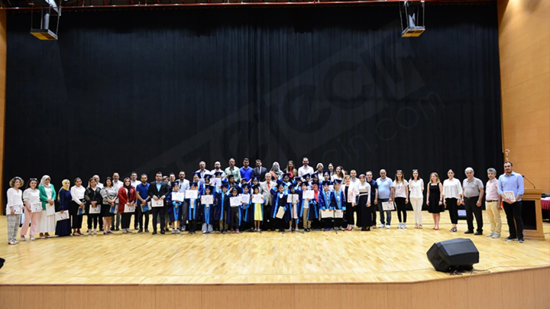 Çocuk Üniversitesi 4'üncü dönem mezunlarını verdi