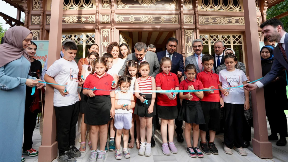 Çocuk yazarlar okulunun açılışını gerçekleştirildi
