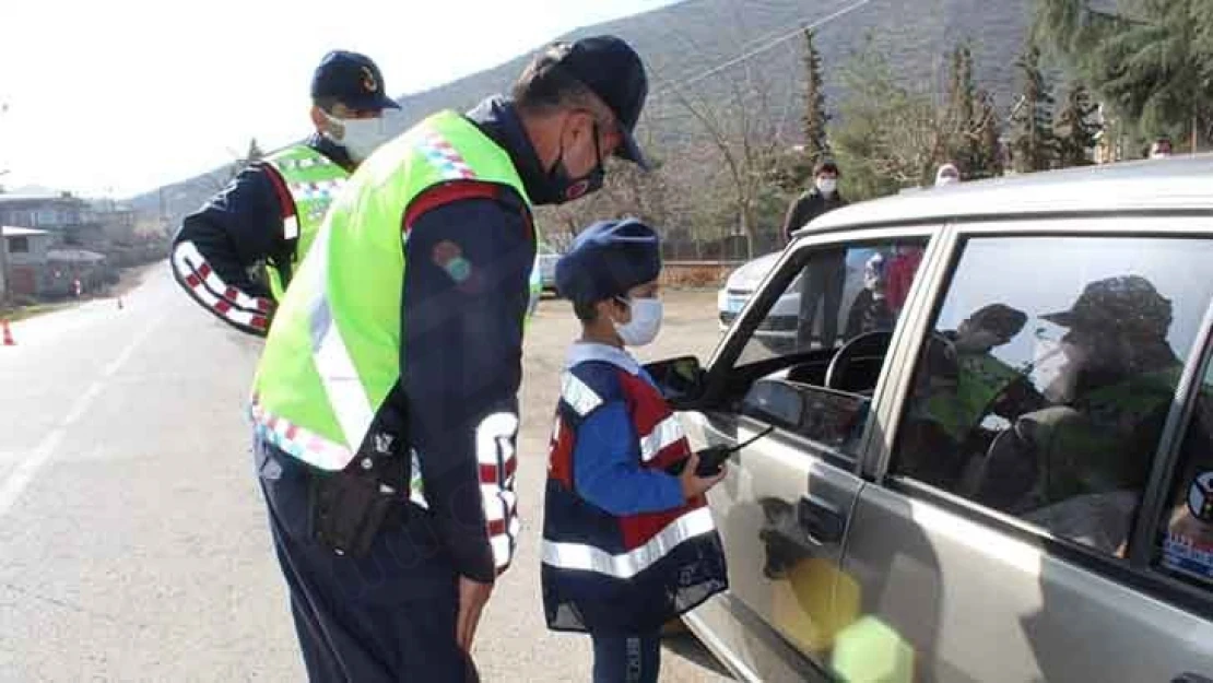 Çocuklara uygulamalı trafik eğitimi