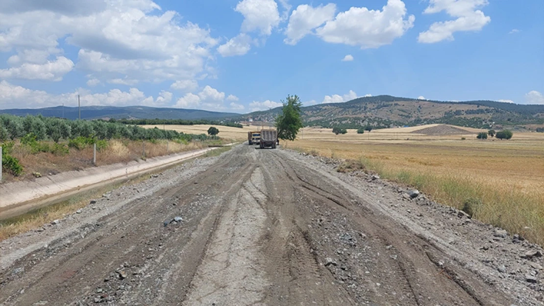 Çokyaşar Mahallesinde yol çalışması sürüyor