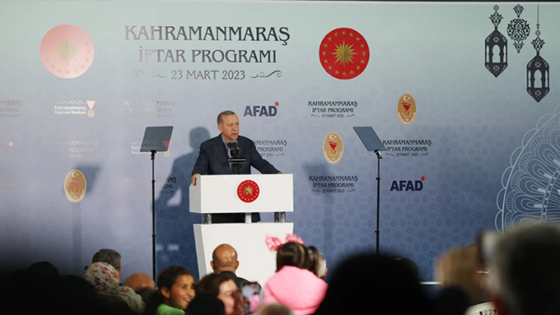 Cumhurbaşkanı Erdoğan, şehit, gazi ve depremzede ailelerle iftar yaptı