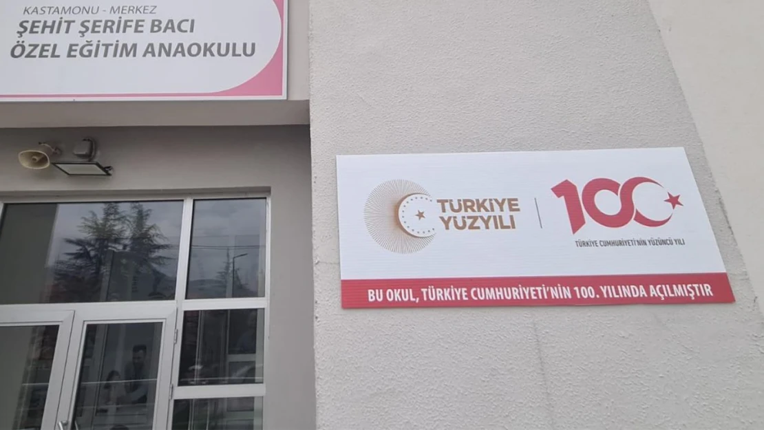 Cumhuriyetin 100. Yılında açılan okullara '100. Yıl tabelası'