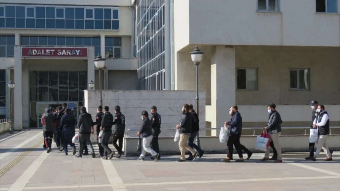 DEAŞ'a yönelik operasyonda 18 şüpheli gözaltına alındı