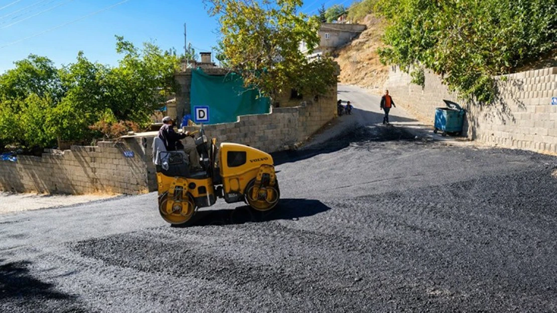 Dereli Mahallesindeki asfalt ve kilit parke çalışması tamamlanarak hizmete sunuldu