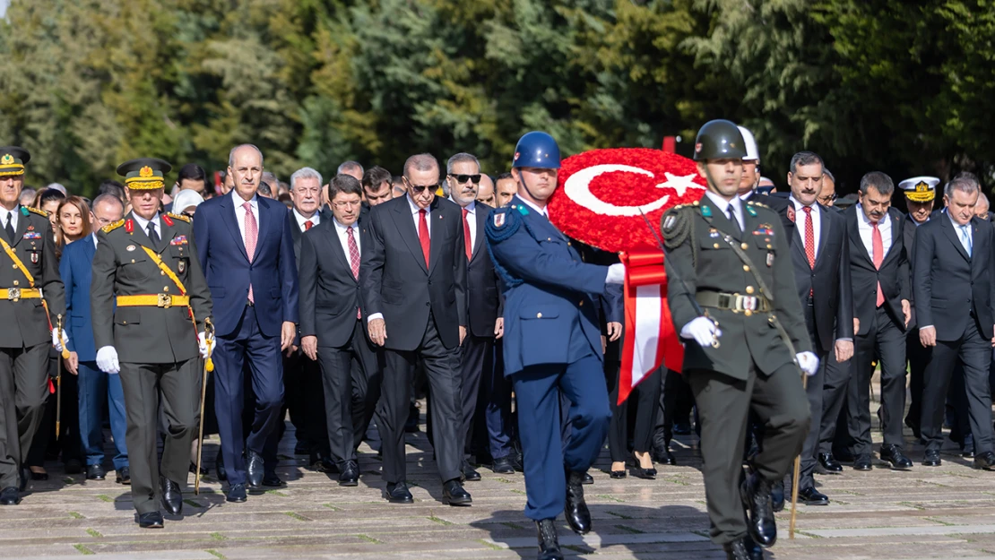 Devlet erkanı, Cumhuriyet Bayramı dolayısıyla Anıtkabir'de