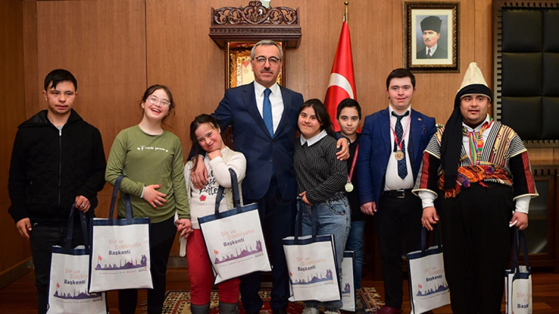 Down Sendromu öğrencilerden Başkan Güngör'e ziyaret