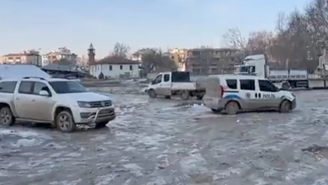 Elbistan Belediye binasının yıkımıyla ilgili açıklama