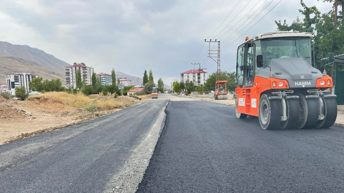 Elbistan'da Darende Caddesi yenileniyor