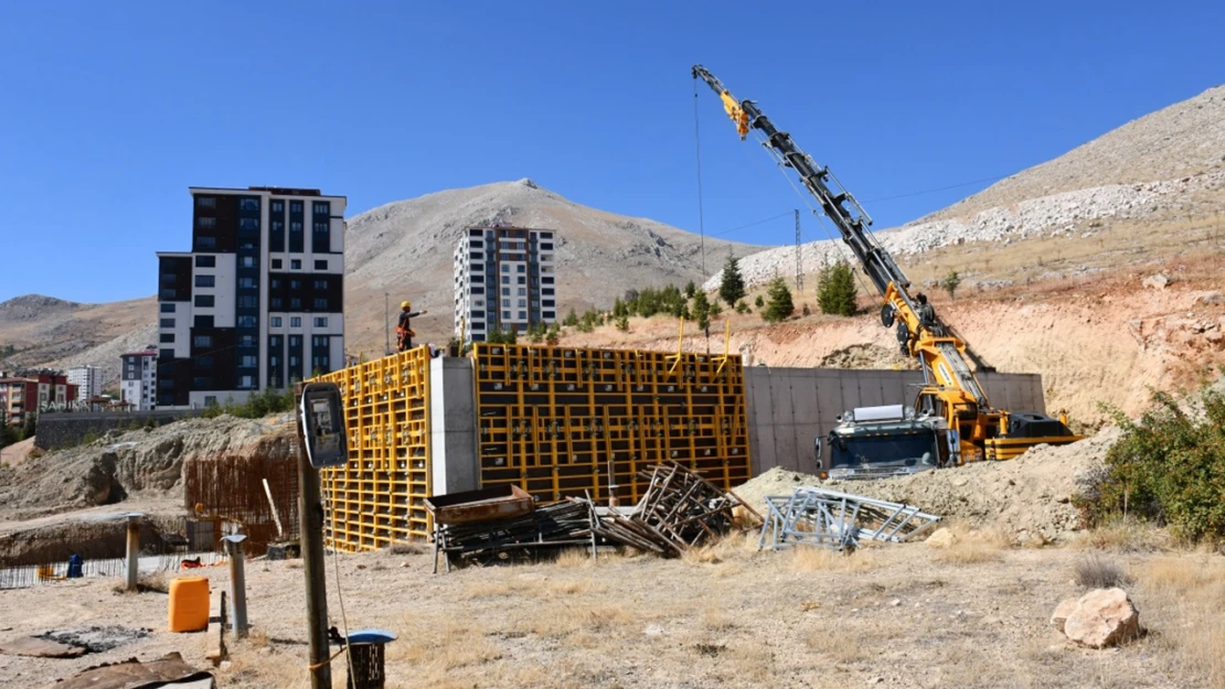 Elbistan'ın içmesuyu geleceğini güvence altına alacak dev yatırım başladı