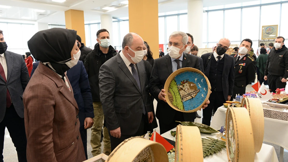 Farklı kültürler Kahramanmaraş'taki sergide buluştu