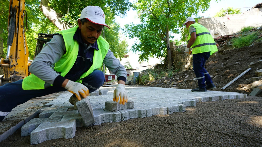 Fırat Görgel, 'Dulkadiroğlu'nda yol yenilemelerimiz devam ediyor'