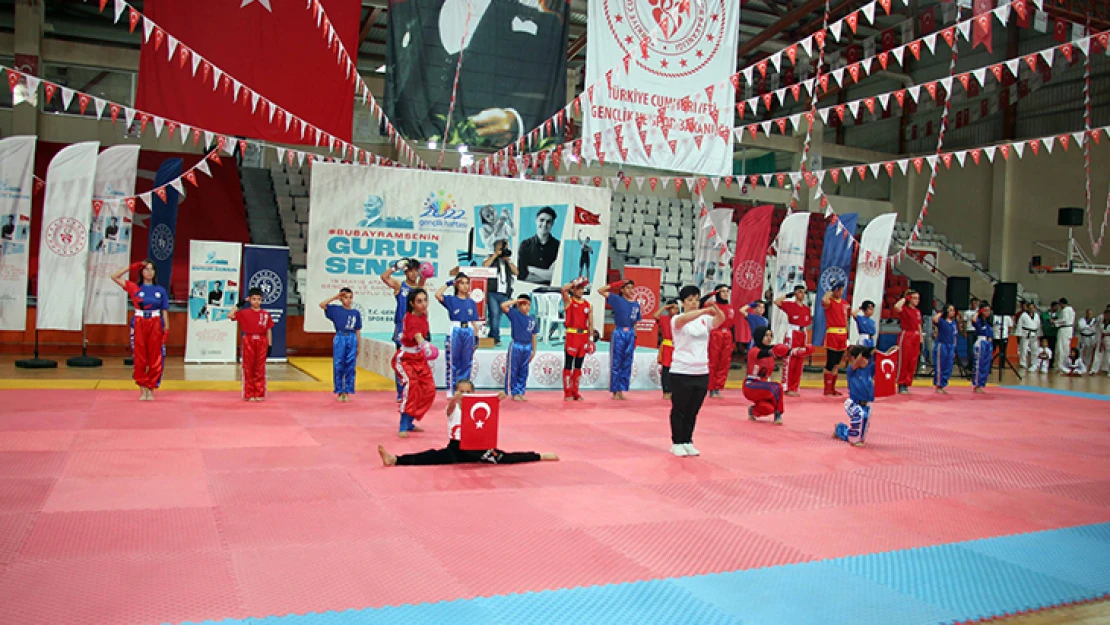 Gençlik Haftası, 19 Mayıs Atatürk'ü Anma Gençlik ve Spor Bayramını ile son buldu