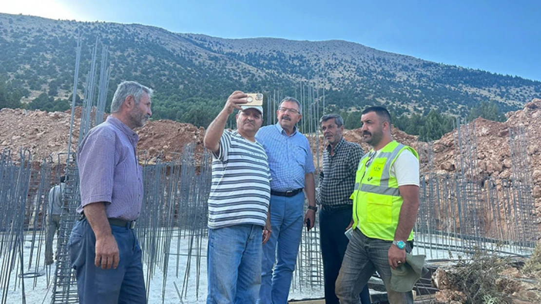 Göksun'da TOKİ deprem konutlarının inşası hızla devam ediyor