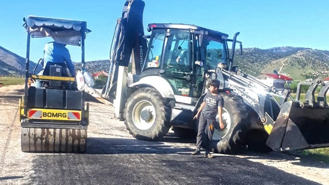 Göksun'un önemli iki arteri yenileniyor