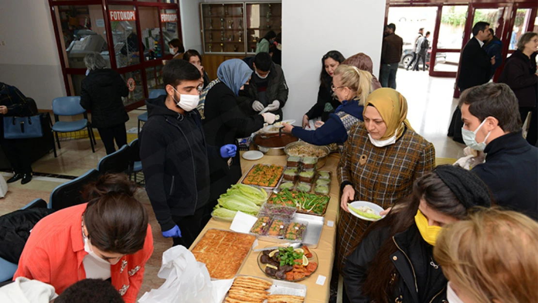 Gönüllülük Dersi kapsamında kermes etkinliği düzenlendi