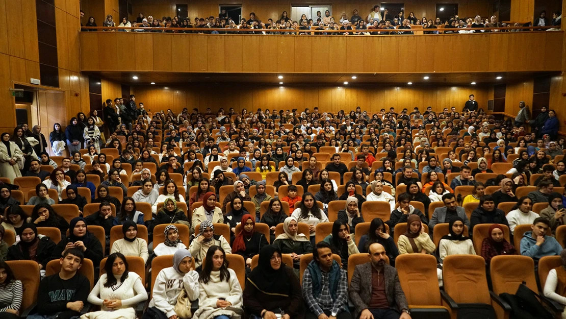 Gri Koç anlattı, Kahramanmaraşlı gençler büyük bir ilgiyle dinledi