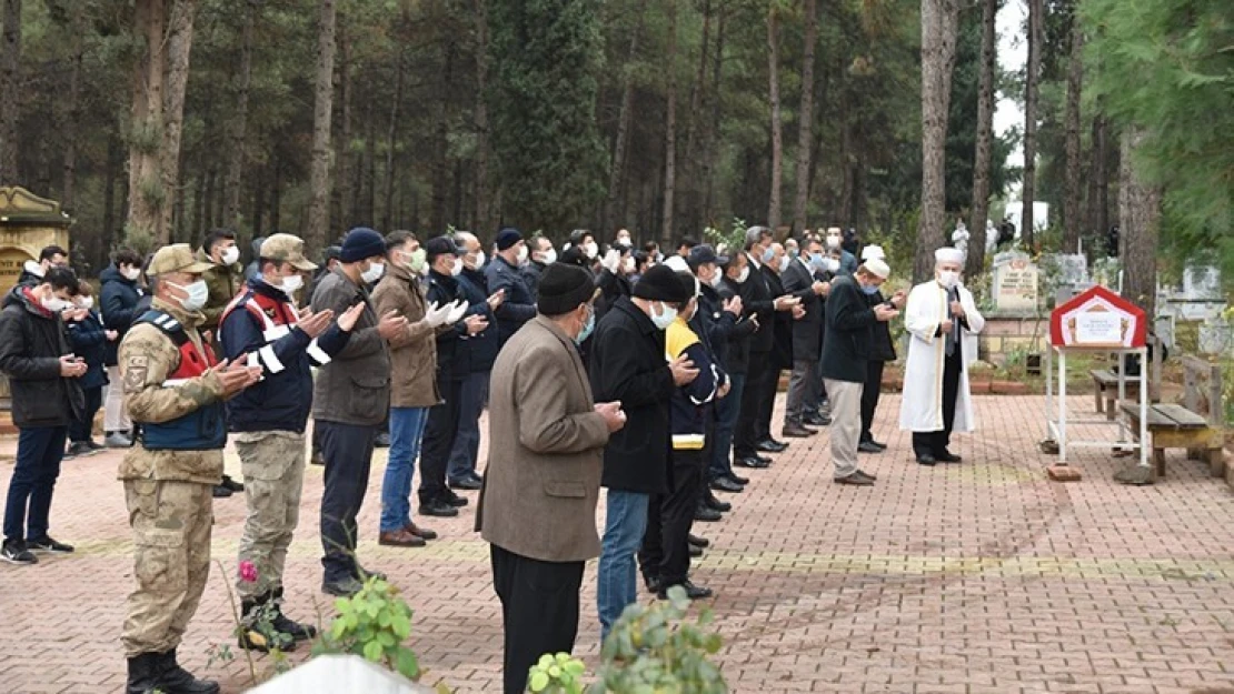 Hayatını kaybeden polis memuru son yolculuğuna uğurlandı