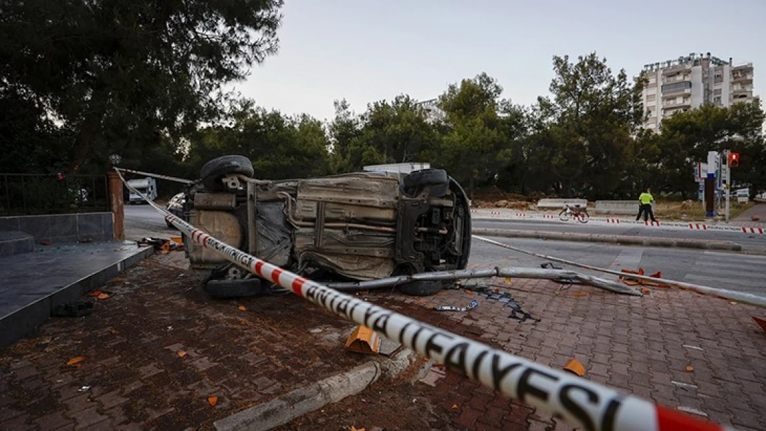 İki otomobilin çarpıştığı kazada 4 kişi yaralandı