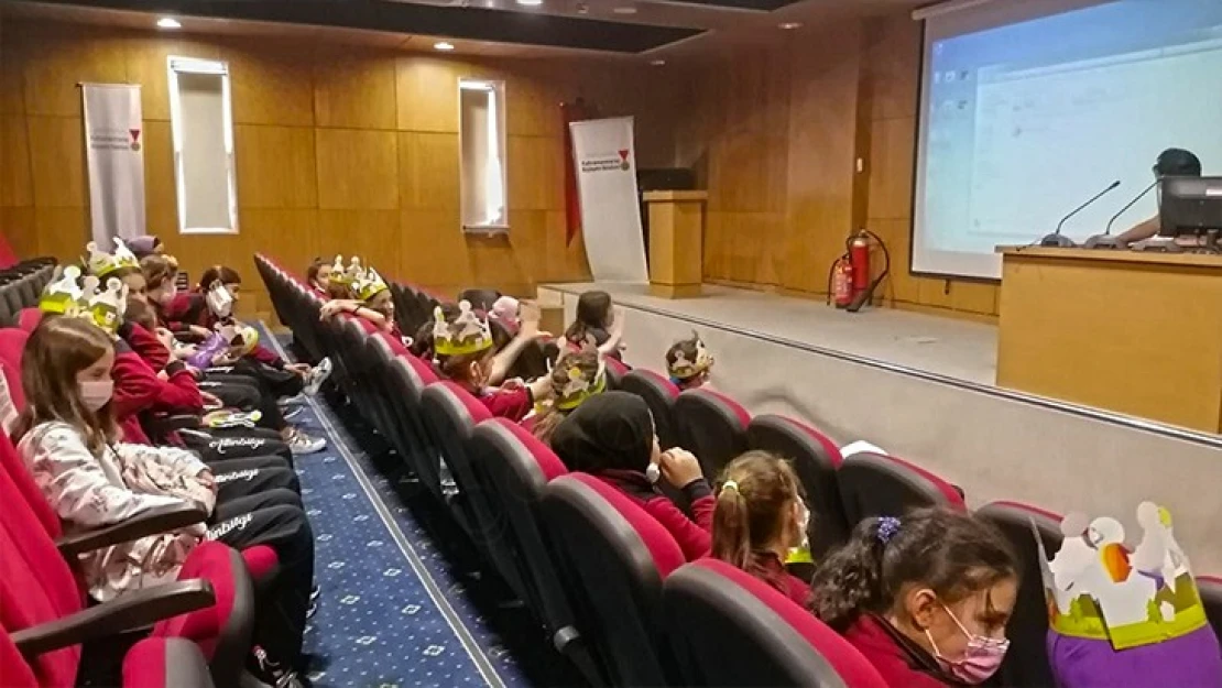 İlkokul öğrencilerinden İtfaiye erlerine sürpriz ziyaret