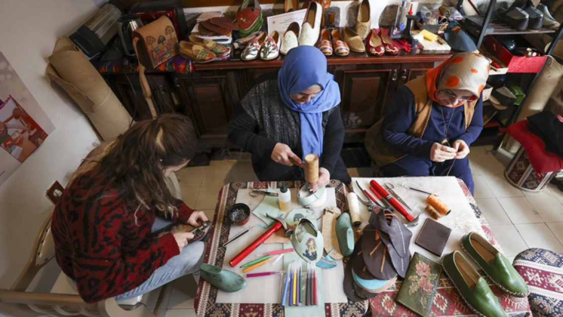 Kadın konukevlerinden hizmet alan 832 kadın meslek sahibi oldu