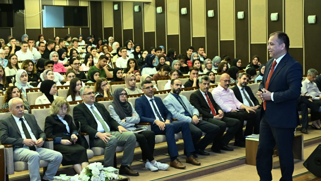 Kahramanmaraş İl Milli Eğitim Müdürü Baydur, geleceğin öğretmenleriyle buluştu