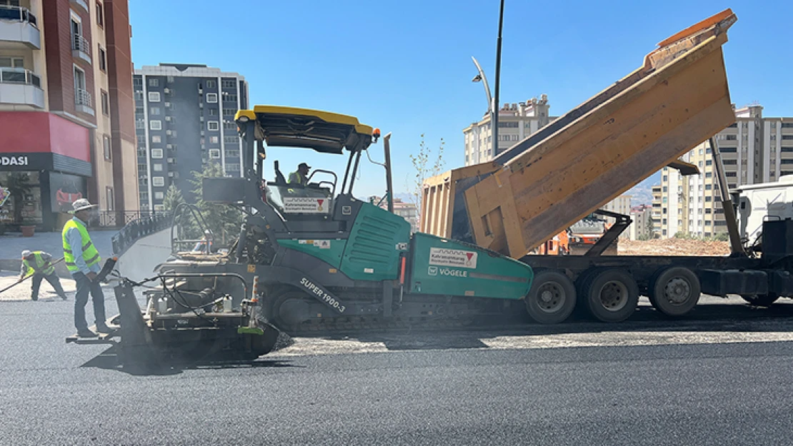 Kahramanmaraş'ın caddeleri hızla yükseliyor