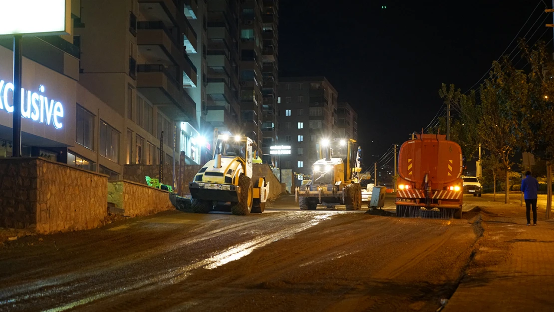 Kahramanmaraş'ın en işlek arterinde gece gündüz tam mesai