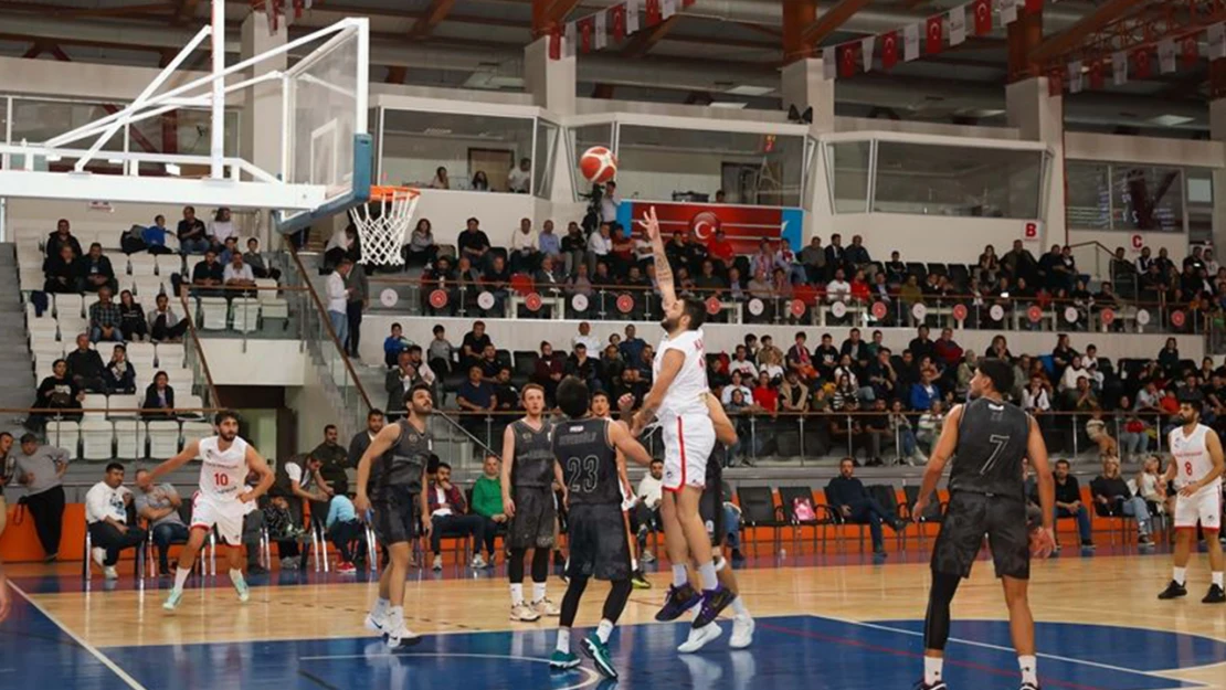 Kahramanmaraş İstiklalspor, 76-54'lük skorla galibiyet serisini sürdürdü