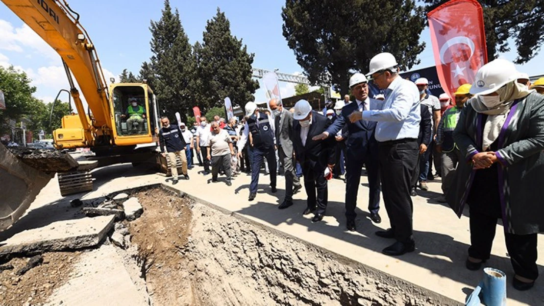 Kahramanmaraş Küçük Sanayi Sitesi'nde alt yapı ve yol yapım çalışmaları başlatıldı