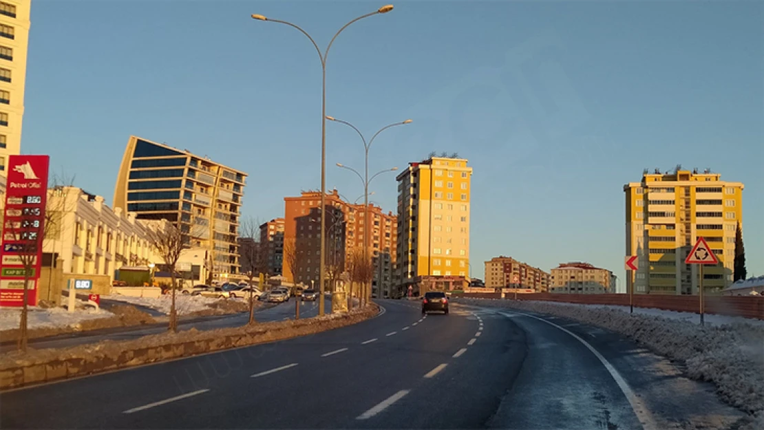 Kahramanmaraş'ta 1300 yol yeniden ulaşıma açıldı