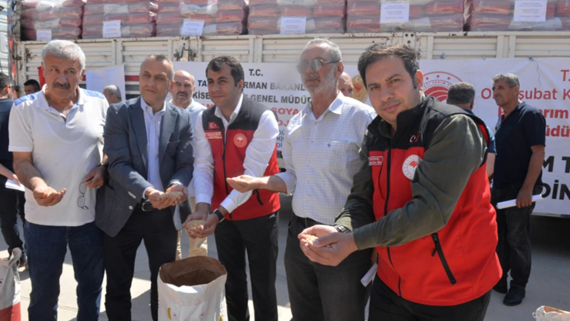 Kahramanmaraş'ta 175 ton soya tohumu üreticiye dağıtıldı