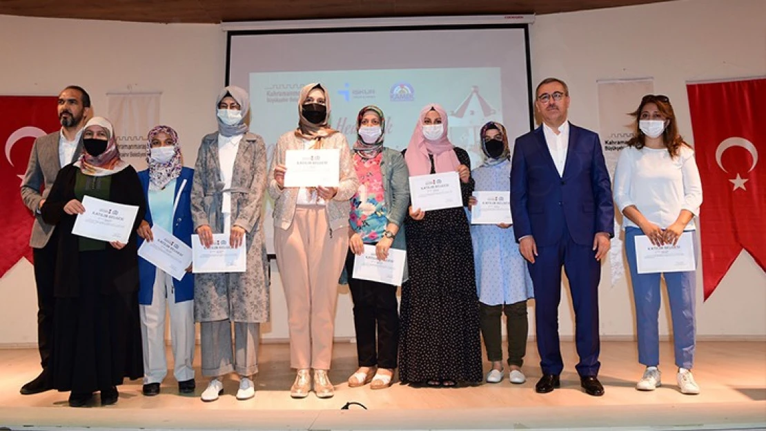 Kahramanmaraş'ta Ahşap Oyuncak Atölyesi kursiyerlerine sertifikaları verildi