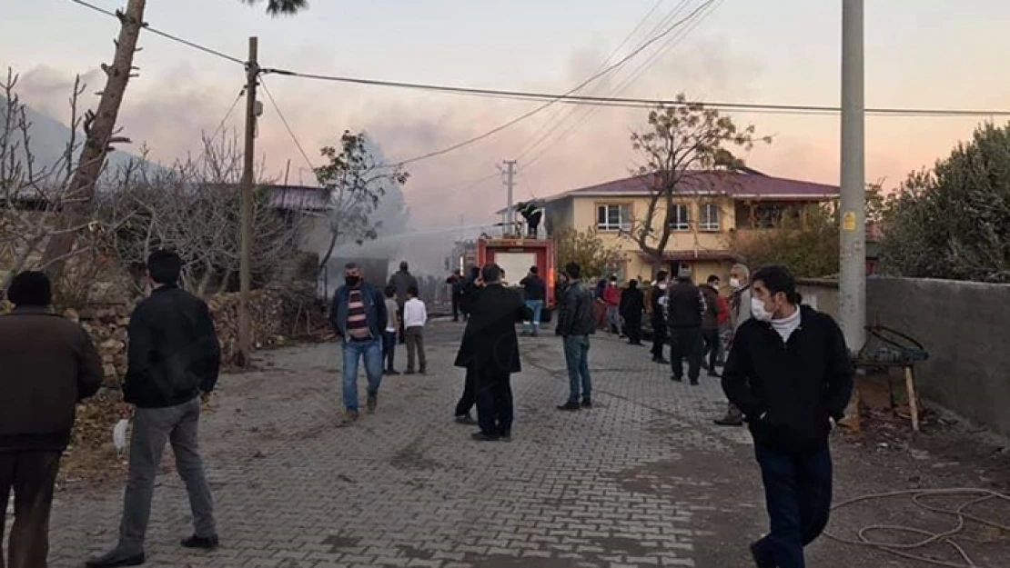 Kahramanmaraş'ta bir işyerinde yangın çıktı