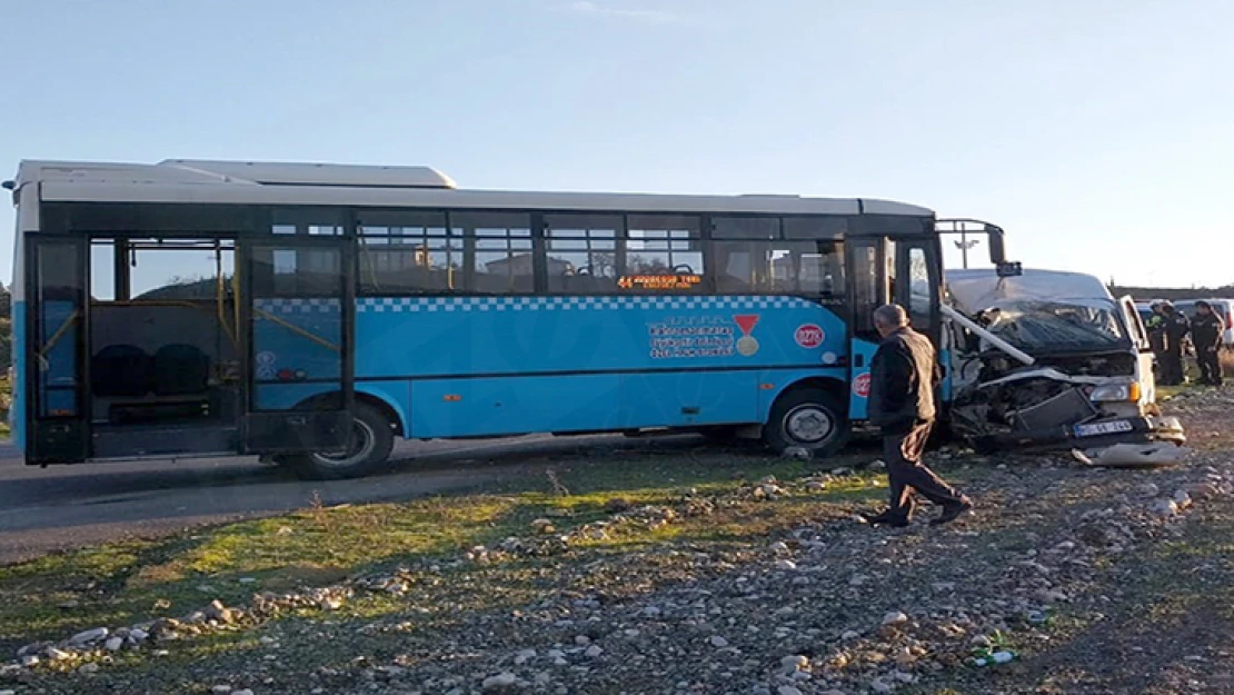 Kahramanmaraş'ta bir kaza daha 1'i ağır 4 yaralı