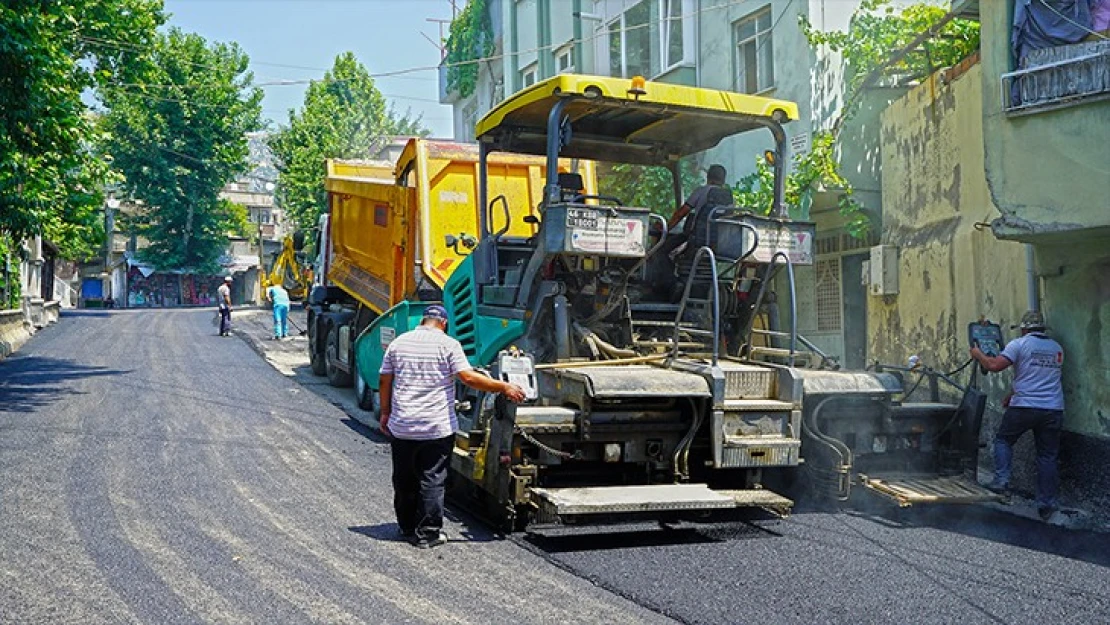 Kahramanmaraş'ta bulunan Ali Efendi Caddesi baştan sona yenileniyor