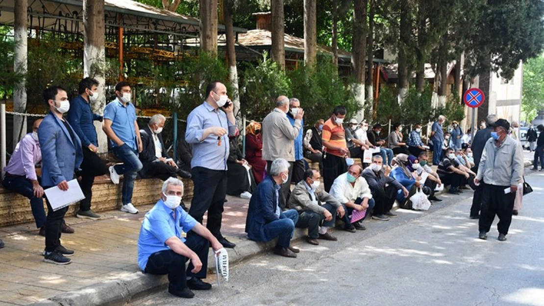 Kahramanmaraş'ta ÇKS'ye kayıt yoğunluğu tedirgin etti