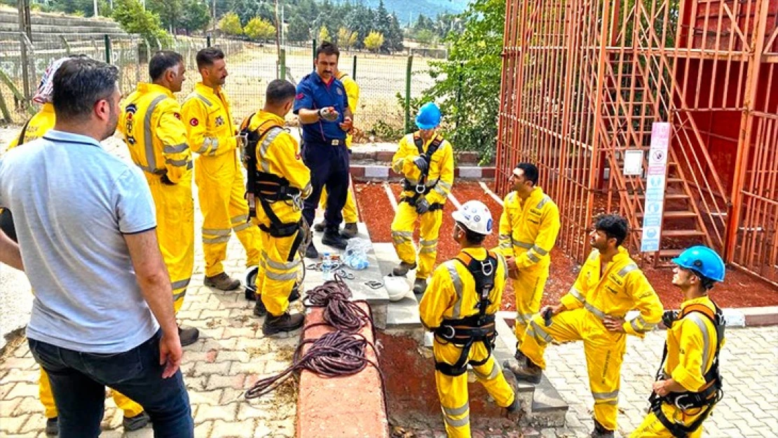 Kahramanmaraş'ta Erzincanlı madencilere arama kurtarma eğitimi verildi