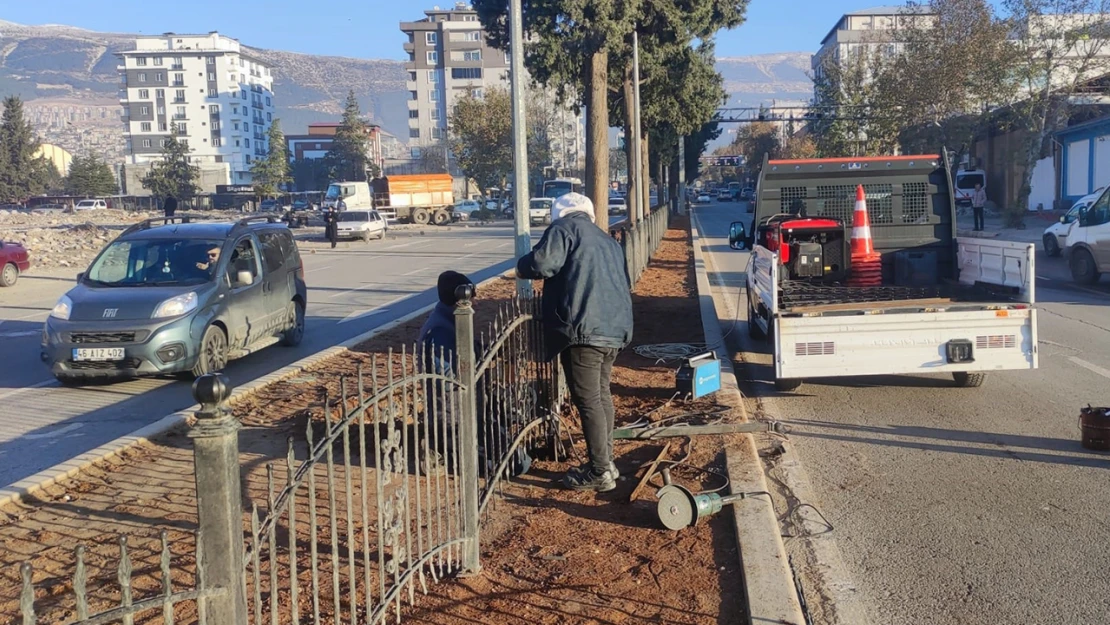 Kahramanmaraş'ta fırtınanın yol açtığı izler siliniyor