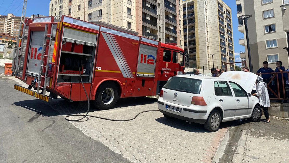 Kahramanmaraş'ta iki ayrı noktada araç yangını