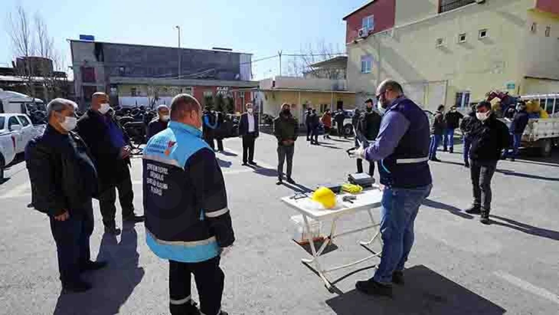 Kahramanmaraş'ta ilaçlama ekiplerine teknik eğitim verildi