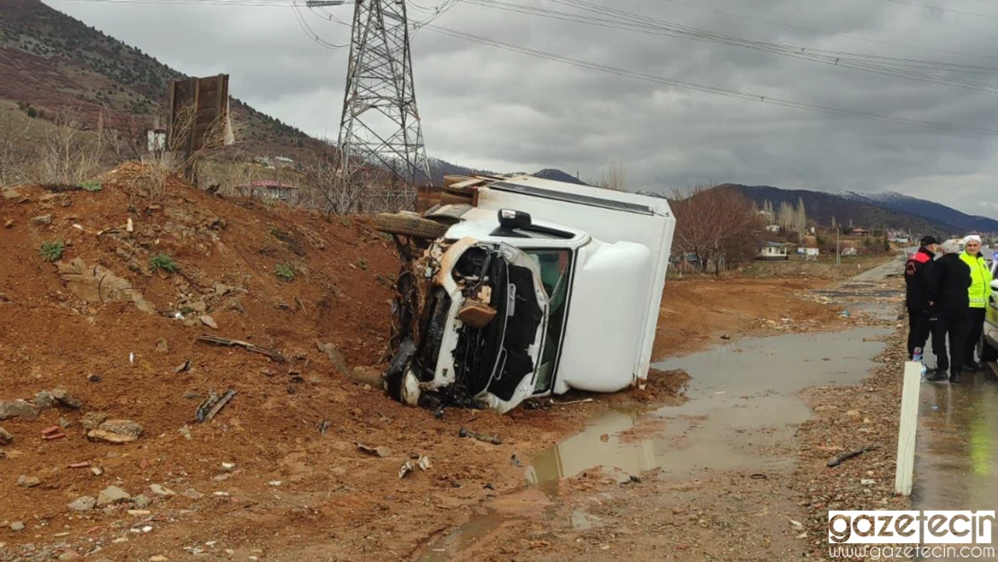 Kahramanmaraş'ta kaygan yolda kaza: 1 yaralı