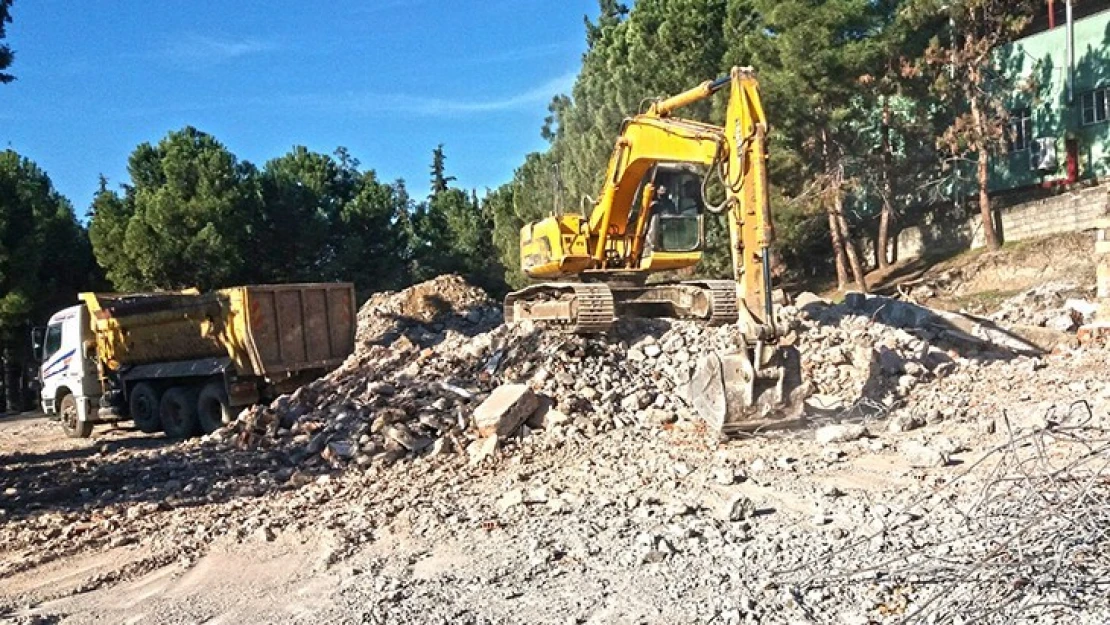 Kahramanmaraş'ta o eğitim kurumları yıkılıyor