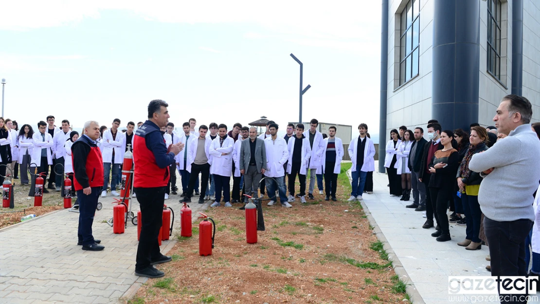 Kahramanmaraş'ta öğrencilerle gerçekçi yangın tatbikatı