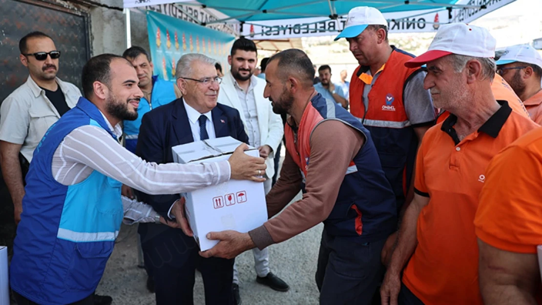 Kahramanmaraş'ta saha temizlik personellerine teşekkür