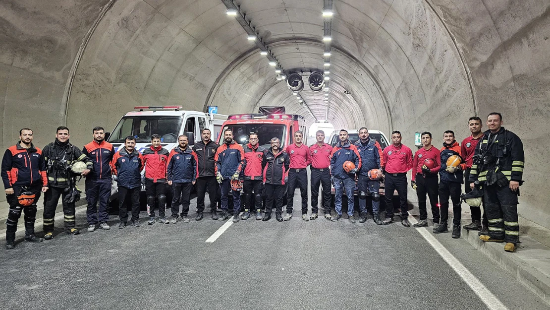 Kahramanmaraş'ta sıkışmalı trafik kazası tatbikatı