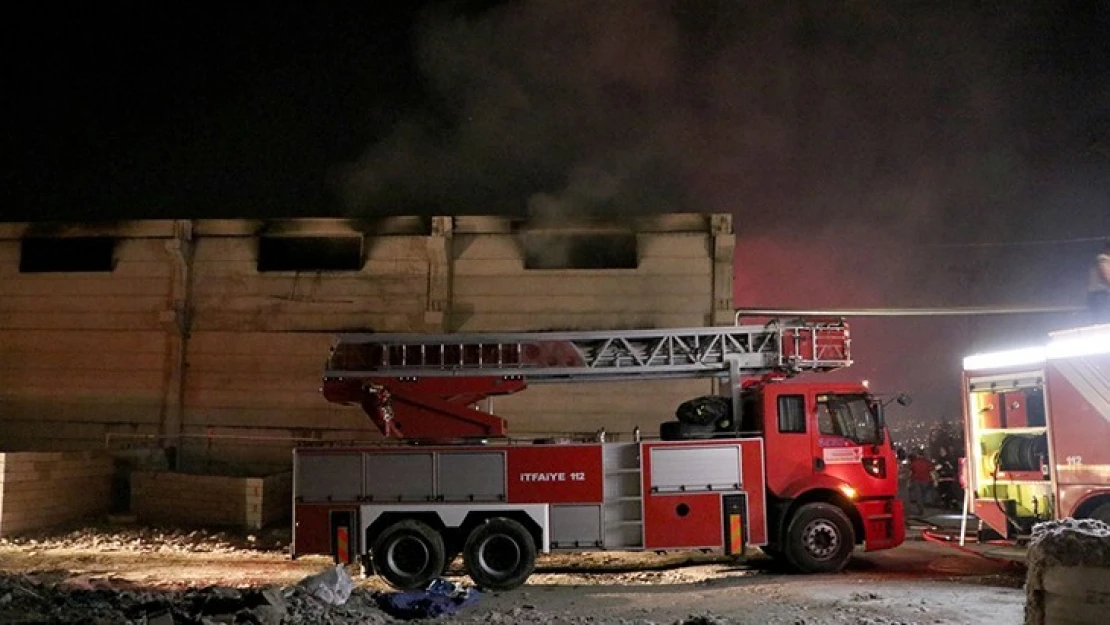 Kahramanmaraş'ta tekstil fabrika yangın