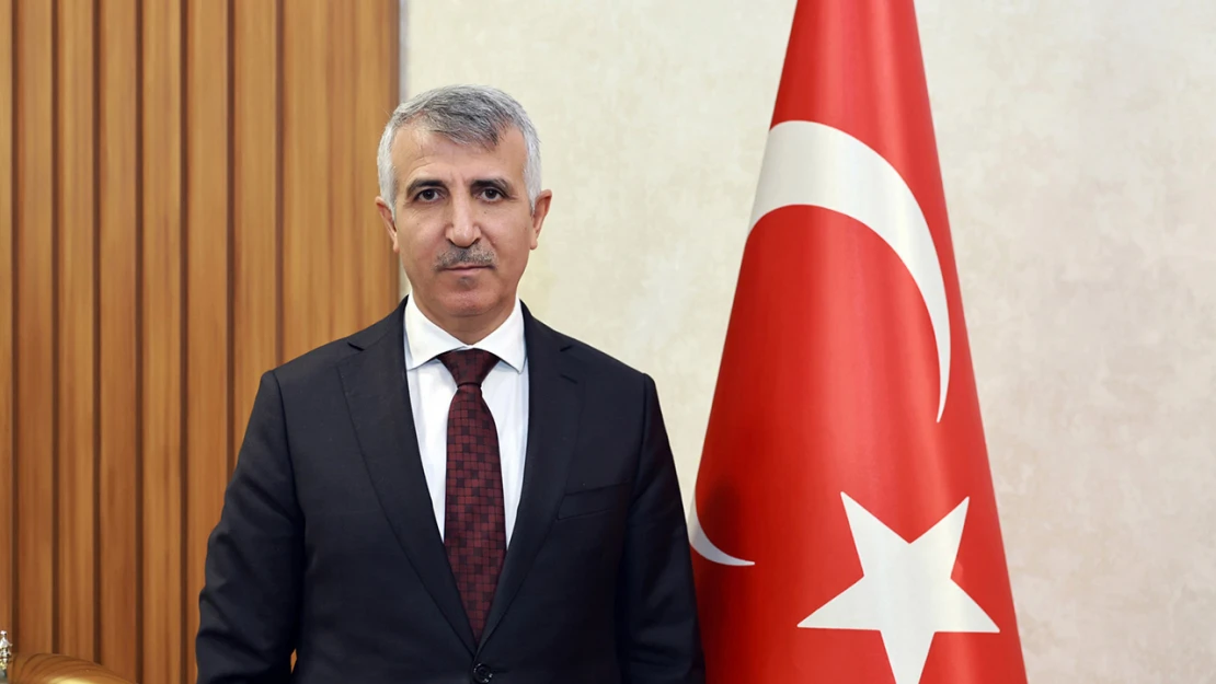 Kahramanmaraş Valisi Ünüer, 'Geleceğe umutla bakan bir nesil yetiştirmeliyiz'