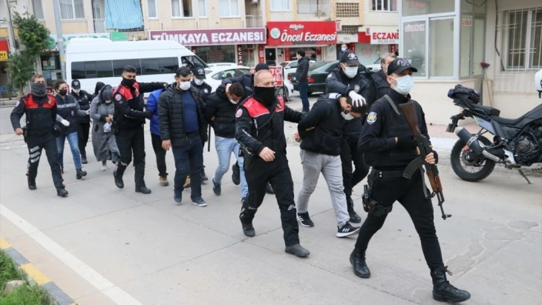 Katarlı iş insanını rehin almışlardı, tutukladılar